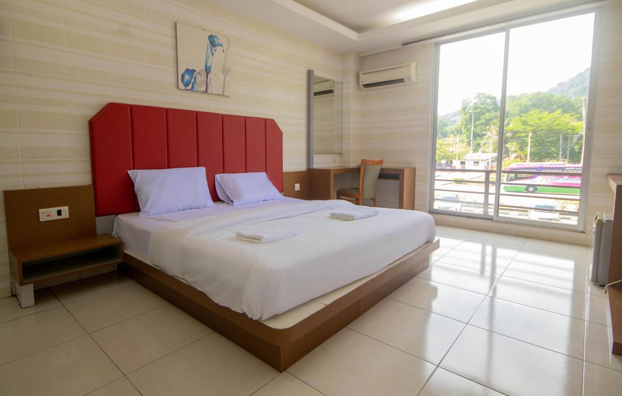 Jq Happy Lumut Hotel Εξωτερικό φωτογραφία